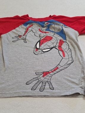 MARVEL SPIDER-MAN TSHIRT